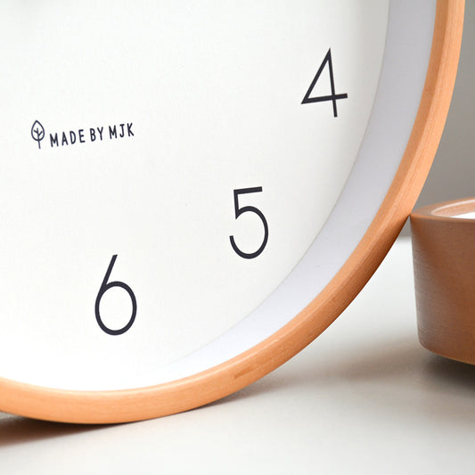 Nordic Wall Clock Household Living Room Log Modern Simple Wall Clock Silent Fashion Bedroom Japanese Solid Wood Clock